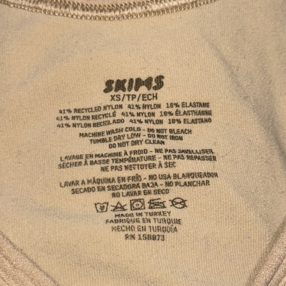 SKIMS THONG BODYSUIT - Picture 2 of 3